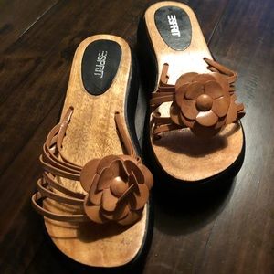 Esprit wood and leather combo of comfort sandal